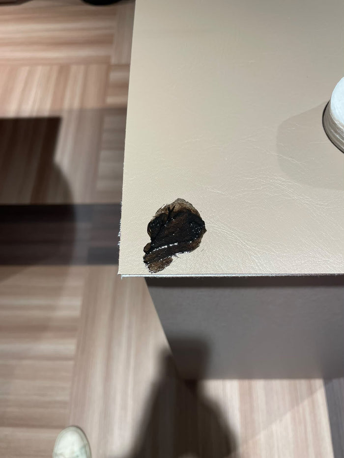 Näin poistat hiusvärin kampaajantuoleistasi