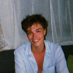 Kirjoita meille