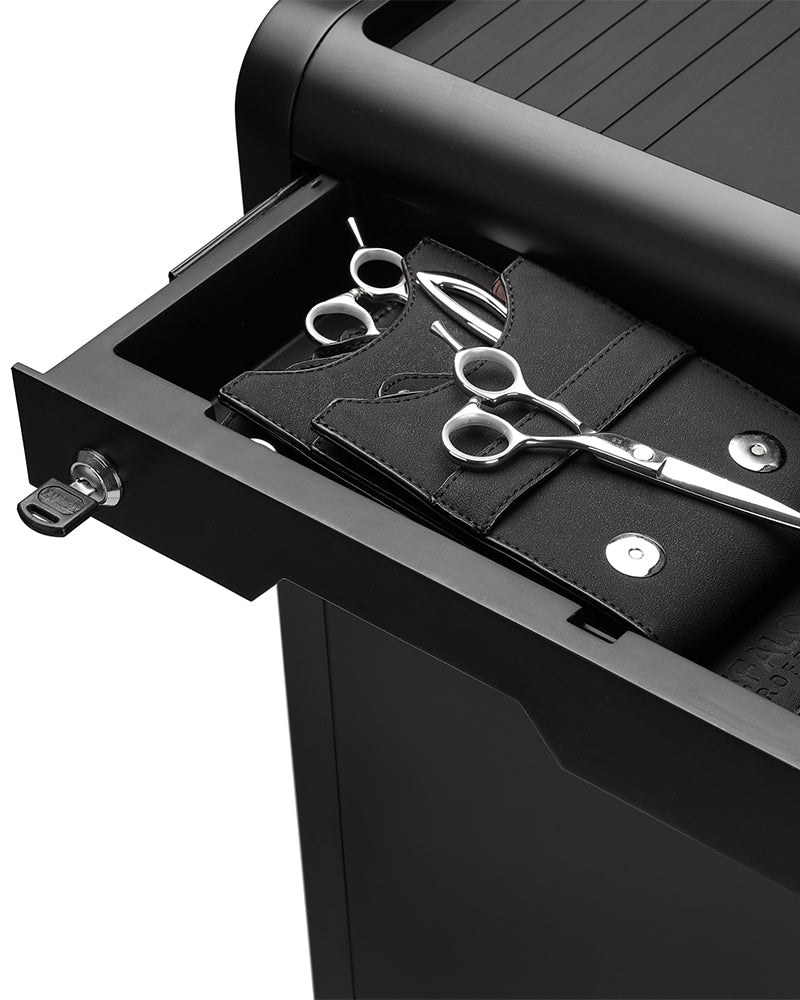 eNOBILE - Musta tarvikevaunu lukolla